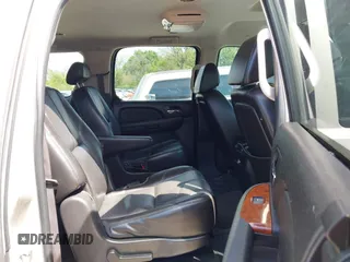 2007 Chevrolet Suburban LT with VIN 3GNFK16367G246091, listed as a IAAI auction lot 42105259 with 216,014 mi miles. Bid and sale history available at carsss.com. Image 8.