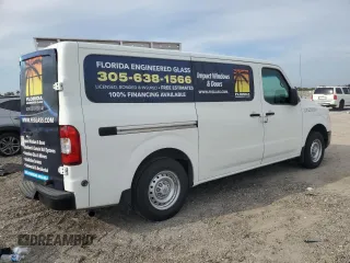 2021 Nissan NV Cargo S z VIN 1N6BF0KM2MN807343, wystawiony jako Copart lot #49956085 z przebiegiem 53 236 mil mil oraz Szkoda całkowita • Salvage title. Historia ofert i sprzedaży dostępna na DreamBid. Obrazek 3.