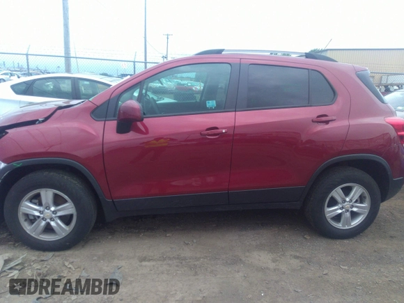 2021 Chevrolet Trax LT with VIN KL7CJPSM4MB367798, listed as a IAAI auction lot 37214815 with 17,642 mi miles. Bid and sale history available at carsss.com. Image 14.