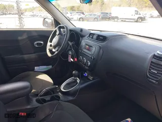 2014 Kia Soul with VIN KNDJN2A29E7106253, listed as a IAAI auction lot 41909926 with 233,609 mi miles. Bid and sale history available at carsss.com. Image 5.