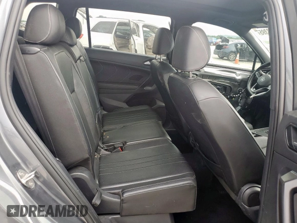2022 Volkswagen Tiguan SE R-Line Black z VIN 3VVCB7AXXNM113777, wystawiony jako Copart lot #58150395 z przebiegiem 61 921 mil mil oraz Szkoda całkowita • Salvage title. Historia ofert i sprzedaży dostępna na DreamBid. Obrazek 11.