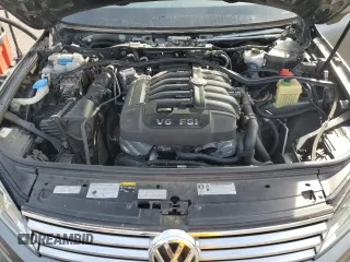 2016 Volkswagen Touareg Sport с VIN WVGEF9BPXGD007023, выставлен на аукционе Copart как лот 50760865 с пробегом 96 657 миль миль и Списание • Salvage title. История ставок и продаж доступна на DreamBid. Изображение 12.