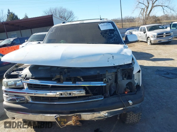 2004 Chevrolet Suburban LS with VIN 1GNEC16Z54J222405, listed as a IAAI auction lot 41424519 with 204,381 mi miles. Bid and sale history available at carsss.com. Image 12.