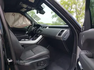 2020 Land Rover Range Rover Sport HST z VIN SALWS2RU7LA748953, wystawiony jako IAAI lot #42222356 z przebiegiem 63 325 mil mil oraz . Historia ofert i sprzedaży dostępna na DreamBid. Obrazek 5.