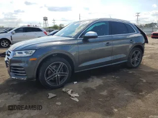 2019 Audi SQ5 Premium Plus with VIN WA1B4AFYXK2027241, listed as a Copart auction lot 72826554 with 70,140 mi miles and Salvage Title. Bid and sale history available at DreamBid. Image 1.