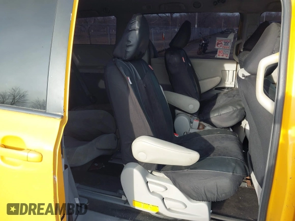 2012 Toyota Sienna with VIN 5TDZK3DC3CS221892, listed as a IAAI auction lot 41525521 with 280,477 mi miles. Bid and sale history available at carsss.com. Image 8.
