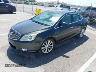 2015 Buick Verano Group z VIN 1G4PS5SK6F4175810, wystawiony jako IAAI lot #42079004 z przebiegiem 179 822 mil mil oraz . Historia ofert i sprzedaży dostępna na DreamBid. Obrazek 2.