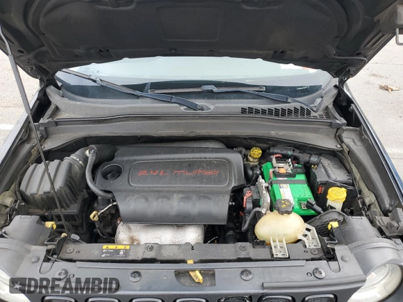 2017 Jeep Renegade Latitude with VIN ZACCJBBB9HPF31577, listed as a Copart auction lot 63588385 with 116,983 mi miles and Salvage title. Bid and sale history available at DreamBid. Image 12.