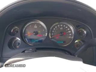 2007 GMC Yukon Denali с VIN 1GKFK63847J208819, выставлен на аукционе IAAI как лот 39872502 с пробегом 237 119 миль миль и . История ставок и продаж доступна на DreamBid. Изображение 7.