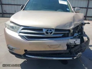 2011 Toyota Highlander Limited with VIN 5TDDK3EH2BS049549, listed as a IAAI auction lot 41838695 with 145,638 mi miles. Bid and sale history available at carsss.com. Image 6.