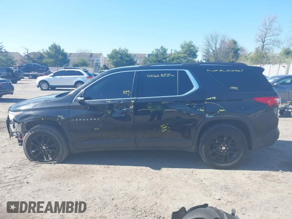 2021 Chevrolet Traverse LT Cloth z VIN 1GNERGKW8MJ246758, wystawiony jako IAAI lot #42008379 z przebiegiem 86 601 mil mil oraz . Historia ofert i sprzedaży dostępna na DreamBid. Obrazek 14.