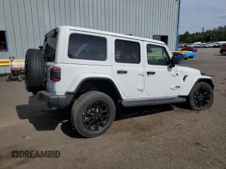 2025 Jeep Wrangler Sahara with VIN 1C4RJXP60SW585413, listed as a Copart auction lot 61955615 with 1,435 mi miles and Clean title. Bid and sale history available at DreamBid. Image 3.