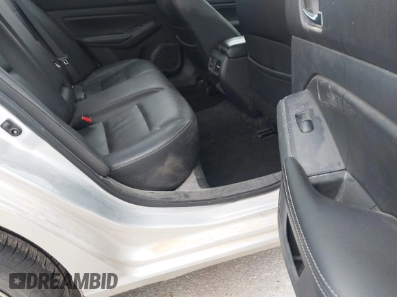 2019 Nissan Altima 2.5 SL with VIN 1N4BL4EV3KC196535, listed as a IAAI auction lot 41512924 with 84,898 mi miles. Bid and sale history available at carsss.com. Image 8.