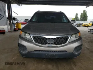 2013 Kia Sorento LX with VIN 5XYKTDA23DG310778, listed as a Copart auction lot 61196035 with 211,842 mi miles and Clean title. Bid and sale history available at DreamBid. Image 5.