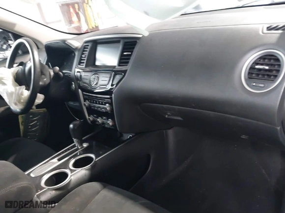2014 Nissan Pathfinder S with VIN 5N1AR2MNXEC681281, listed as a IAAI auction lot 41462343 with 192,852 mi miles. Bid and sale history available at carsss.com. Image 5.