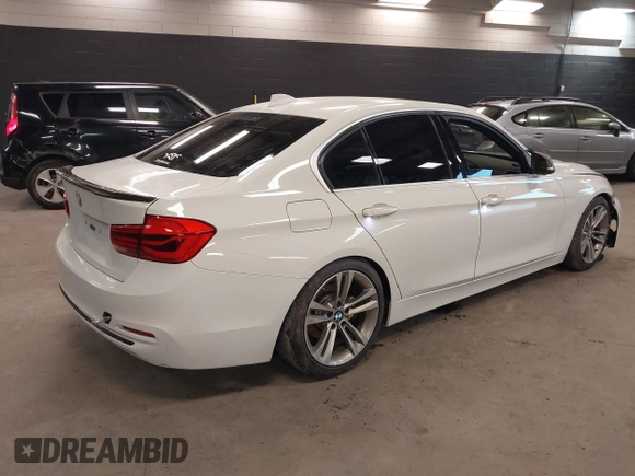 2018 BMW 3 Series 330i xDrive with VIN WBA8D9G56JNU72833, listed as a IAAI auction lot 41287671 with 93,529 mi miles. Bid and sale history available at carsss.com. Image 4.