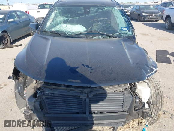 2020 Chevrolet Equinox LT with VIN 2GNAXLEX0L6132797, listed as a IAAI auction lot 41845477 with 31,901 mi miles. Bid and sale history available at carsss.com. Image 13.
