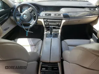 2012 BMW 7 Series 750Li xDrive z VIN WBAKC8C54CC434833, wystawiony jako Copart lot #54531455 z przebiegiem 110 959 mil mil oraz Szkoda całkowita • Salvage title. Historia ofert i sprzedaży dostępna na DreamBid. Obrazek 8.