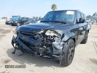 2020 Land Rover Defender SE с VIN SALEP7EU7L2019989, выставлен на аукционе IAAI как лот 42346057 с пробегом 76 004 миль миль и . История ставок и продаж доступна на DreamBid. Изображение 2.