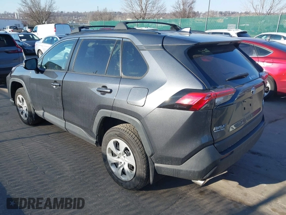 2021 Toyota RAV4 LE with VIN 2T3G1RFV8MC163940, listed as a IAAI auction lot 41716251 with 39,282 mi miles. Bid and sale history available at carsss.com. Image 3.