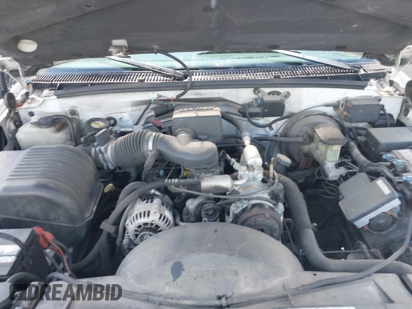 1997 Chevrolet Suburban with VIN 3GNFK16R2VG141730, listed as a IAAI auction lot 42208327 with 158,448 mi miles and . Bid and sale history available at DreamBid. Image 10.