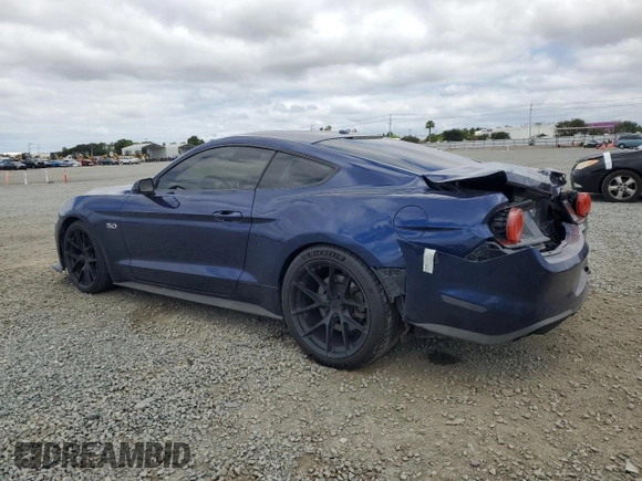 2019 Ford Mustang GT z VIN 1FA6P8CFXK5189739, wystawiony jako Copart lot #55948765 z przebiegiem 85 267 mil mil oraz Szkody całkowita. Historia ofert i sprzedaży dostępna na DreamBid. Obrazek 2.
