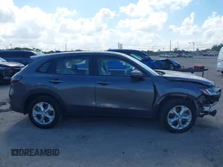2024 Honda HR-V LX with VIN 3CZRZ1H33RM705509, listed as a IAAI auction lot 41509980 with 21,220 mi miles. Bid and sale history available at carsss.com. Image 14.
