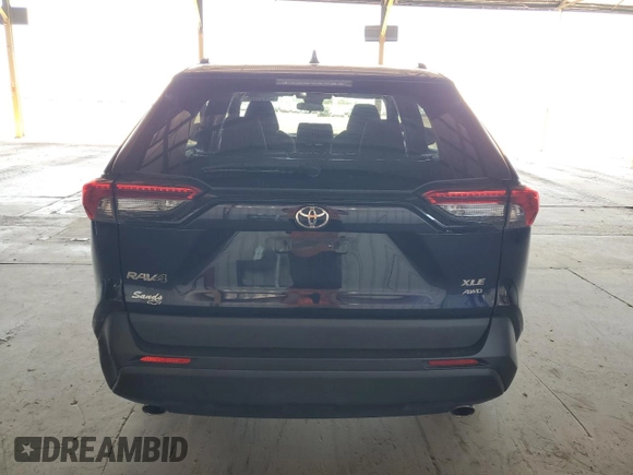 2022 Toyota RAV4 XLE z VIN 2T3P1RFV1NW290805, wystawiony jako Copart lot #62831595 z przebiegiem 61 392 mil mil oraz Szkoda całkowita • Salvage title. Historia ofert i sprzedaży dostępna na DreamBid. Obrazek 6.