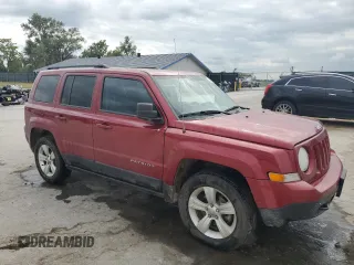 2014 Jeep Patriot Latitude with VIN 1C4NJRFB8ED845677, listed as a Copart auction lot 66019864 with 188,587 mi miles and Salvage Title. Bid and sale history available at carsss.com. Image 4.