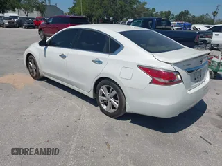 2015 Nissan Altima S with VIN 1N4AL3AP5FN405734, listed as a IAAI auction lot 42059082 with 90,651 mi miles and . Bid and sale history available at DreamBid. Image 3.
