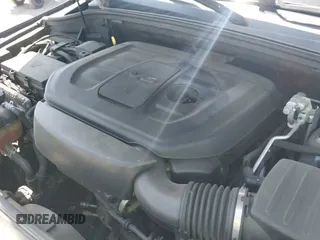 2018 Jeep Grand Cherokee Trailhawk z VIN 1C4RJFLG3JC228025, wystawiony jako IAAI lot #41992250 z przebiegiem 134 491 mil mil oraz . Historia ofert i sprzedaży dostępna na DreamBid. Obrazek 18.