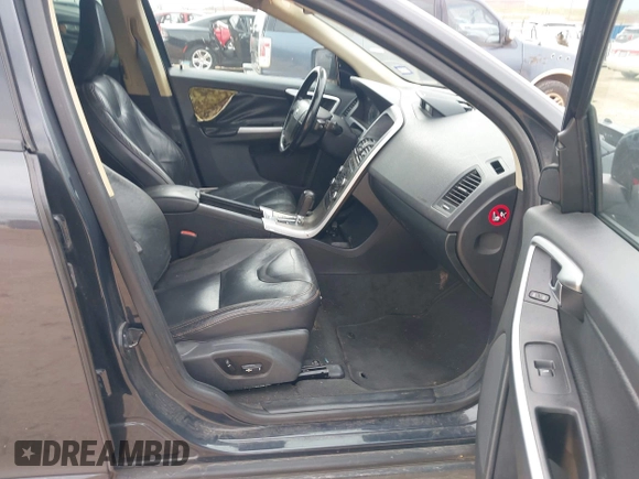 2010 Volvo XC60 3.2L with VIN YV4982DL4A2124209, listed as a IAAI auction lot 42644029 with 229,631 mi miles and . Bid and sale history available at DreamBid. Image 5.