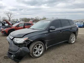 2014 Mitsubishi Outlander GT z VIN JA4JZ4AX2EZ008627, wystawiony jako Copart lot #53642585 z przebiegiem 141 265 mil mil oraz Szkoda całkowita • Salvage title. Historia ofert i sprzedaży dostępna na DreamBid. Obrazek 1.