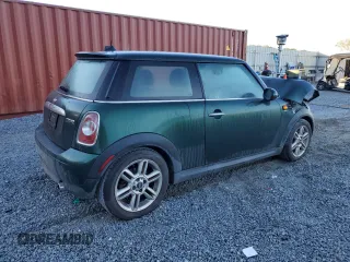 2011 MINI Hardtop with VIN WMWSU3C57BTX97173, listed as a Copart auction lot 50369155 with 122,713 mi miles and Salvage Title. Bid and sale history available at DreamBid. Image 3.
