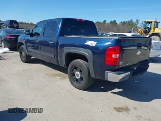 2007 Chevrolet Silverado 1500 LTZ with VIN 2GCEK13M571693165, listed as a IAAI auction lot 42077886 with 244,826 mi miles. Bid and sale history available at carsss.com. Image 3.