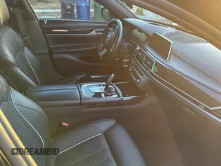 2022 BMW 7 Series 750i xDrive with VIN WBA7U2C02NCH89848, listed as a Copart auction lot 84766184 with 19,758 mi miles and Salvage title. Bid and sale history available at DreamBid. Image 5.