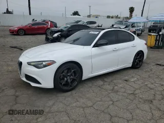 2019 Alfa Romeo Giulia Ti Sport z VIN ZARFAMBN6K7605647, wystawiony jako Copart lot #54258525 z przebiegiem 97 036 mil mil oraz Szkoda całkowita • Salvage title. Historia ofert i sprzedaży dostępna na DreamBid. Obrazek 1.
