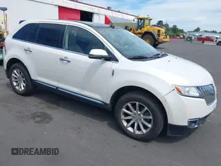 2012 Lincoln MKX z VIN 2LMDJ8JKXCBL01858, wystawiony jako IAAI lot #42221692 z przebiegiem 89 470 mil mil oraz . Historia ofert i sprzedaży dostępna na DreamBid. Obrazek 1.