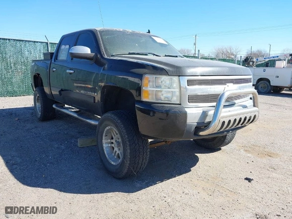 2008 Chevrolet Silverado 1500 LT w/1LT with VIN 2GCEK13M181171750, listed as a IAAI auction lot 41760188 with 160,625 mi miles. Bid and sale history available at carsss.com. Image 1.