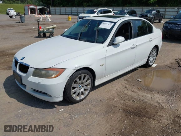 2008 BMW 3 Series 328xi with VIN WBAVC935X8K042486, listed as a IAAI auction lot 42471875 with 178,268 mi miles and . Bid and sale history available at DreamBid. Image 2.
