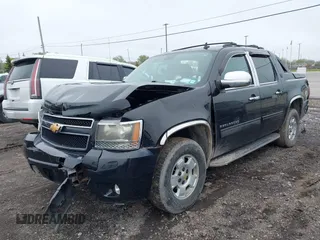 2013 Chevrolet Avalanche LS with VIN 3GNMCEE03DG312465, listed as a IAAI auction lot 42216267 with 102,483 mi miles and . Bid and sale history available at DreamBid. Image 17.
