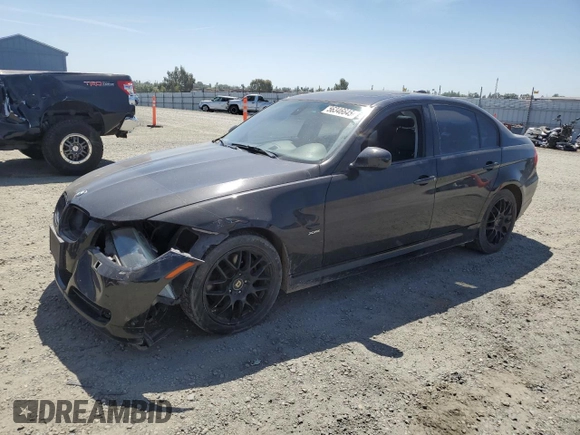 2011 BMW 3 Series 328i xDrive z VIN WBAPK7C52BA818235, wystawiony jako Copart lot #56346645 z przebiegiem 117 905 mil mil oraz Szkoda całkowita • Salvage title. Historia ofert i sprzedaży dostępna na DreamBid. Obrazek 1.