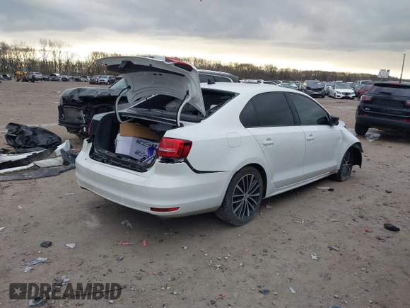 2015 Volkswagen Jetta SE with VIN 3VWD17AJ1FM421694, listed as a IAAI auction lot 41841114 with 97,888 mi miles and . Bid and sale history available at DreamBid. Image 4.