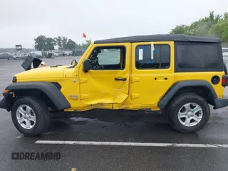 2020 Jeep Wrangler Unlimited Sport S with VIN 1C4HJXDN8LW269539, listed as a IAAI auction lot 42317928 with 63,924 mi miles and . Bid and sale history available at DreamBid. Image 14.
