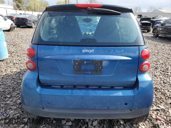 2008 Smart fortwo Pure z VIN WMEEJ31X08K095175, wystawiony jako Copart lot #52931165 z przebiegiem 102 299 mil mil oraz Szkody całkowita. Historia ofert i sprzedaży dostępna na DreamBid. Obrazek 6.