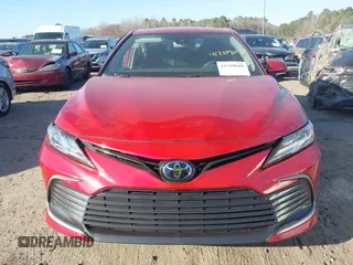 2024 Toyota Camry LE z VIN 4T1R11AK3RU254717, wystawiony jako IAAI lot #41709040 z przebiegiem 11 338 mil mil oraz . Historia ofert i sprzedaży dostępna na DreamBid. Obrazek 13.