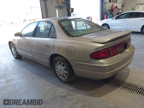 1998 Buick Regal LS with VIN 2G4WB52K7W1588391, listed as a IAAI auction lot 41955056 with 1 mi miles. Bid and sale history available at carsss.com. Image 3.