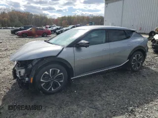 2024 Kia EV6 Wind z VIN KNDC3DLC7R5223038, wystawiony jako Copart lot #53530605 z przebiegiem 4 024 mil mil oraz Szkoda całkowita • Salvage title. Historia ofert i sprzedaży dostępna na DreamBid. Obrazek 1.