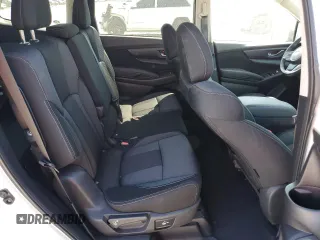 2023 Subaru Ascent Premium z VIN 4S4WMABD5P3404839, wystawiony jako Copart lot #48517874 z przebiegiem 30 078 mil mil oraz . Historia ofert i sprzedaży dostępna na DreamBid. Obrazek 11.