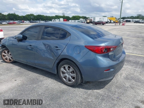 2015 Mazda 3 i Sport z VIN 3MZBM1U70FM168296, wystawiony jako IAAI lot #42175840 z przebiegiem 185 519 mil mil oraz . Historia ofert i sprzedaży dostępna na DreamBid. Obrazek 3.